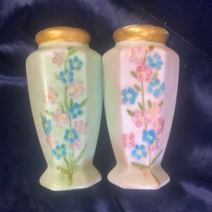 Vintage lefton Japan floral salt, and pepper shakers
